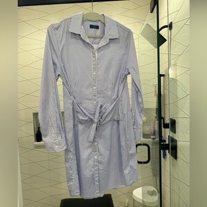 UNTUCKit light weight shirt dress.